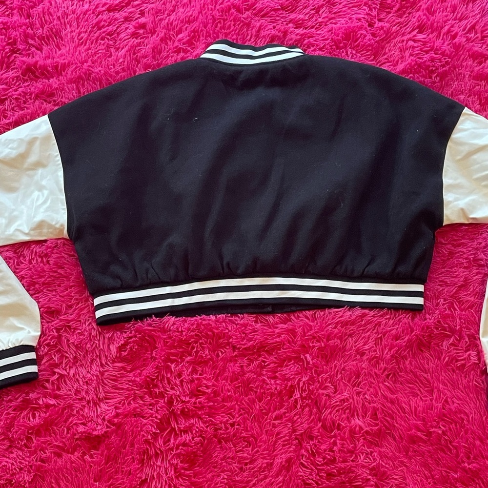 Cropped varsity jacket - Picture 3 of 6